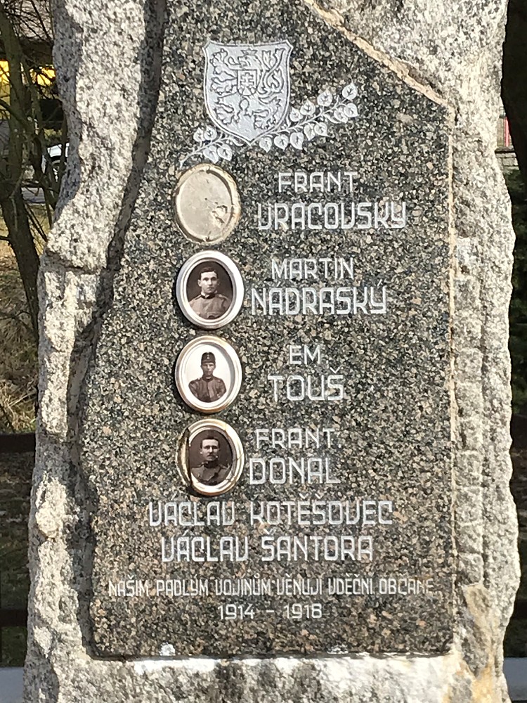 Pomník Vojovice